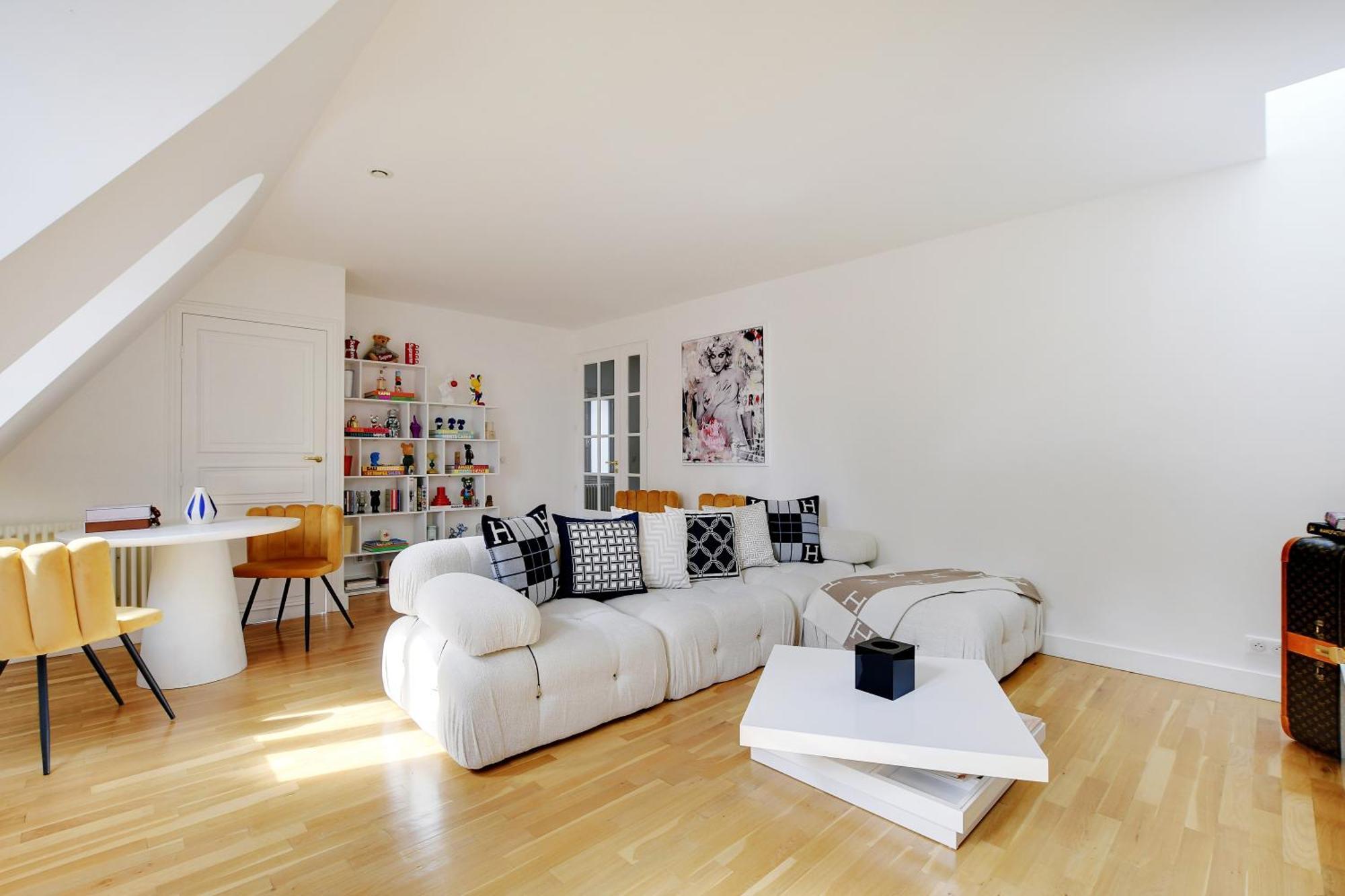 Apartment Royal Monceau - Hoche